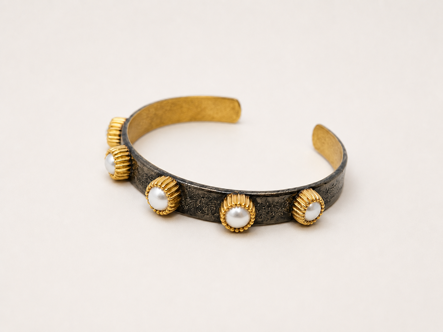 PULSERA LAS PERLAS BAÑO DE ORO